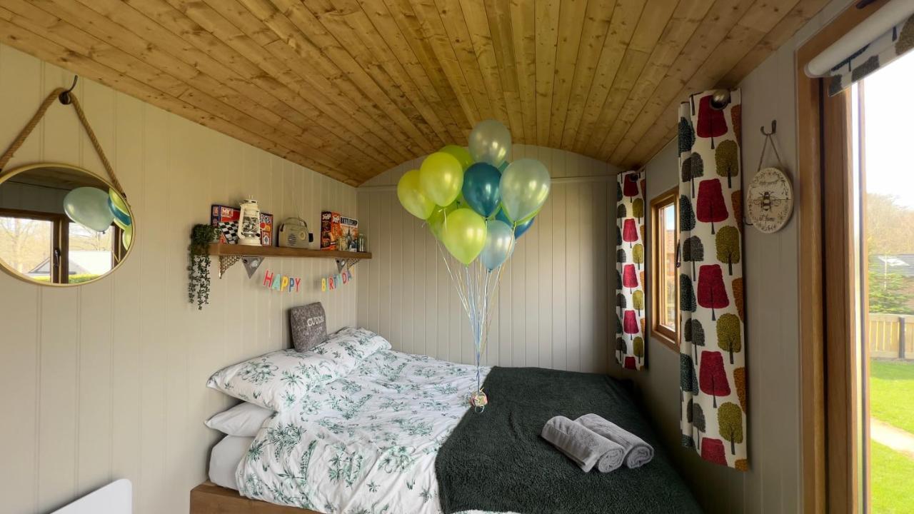 Shepherds Hut At Cedar Gables Lamberhurst 외부 사진